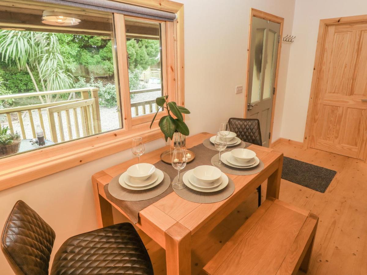 Willow Lodge Tenby Εξωτερικό φωτογραφία